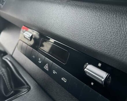 Синий Мерседес Sprinter, объемом двигателя 0 л и пробегом 270 тыс. км за 29900 $, фото 96 на Automoto.ua