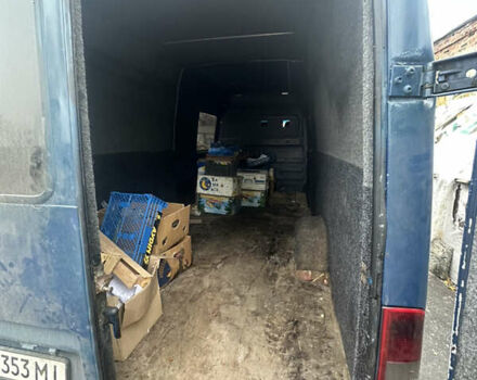 Синий Мерседес Sprinter, объемом двигателя 2.15 л и пробегом 220 тыс. км за 6900 $, фото 11 на Automoto.ua