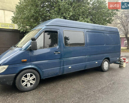 Синий Мерседес Sprinter, объемом двигателя 2.15 л и пробегом 220 тыс. км за 6900 $, фото 2 на Automoto.ua