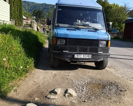 Синий Мерседес Sprinter, объемом двигателя 2.9 л и пробегом 500 тыс. км за 2000 $, фото 2 на Automoto.ua