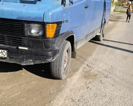Синий Мерседес Sprinter, объемом двигателя 2.9 л и пробегом 500 тыс. км за 2000 $, фото 1 на Automoto.ua