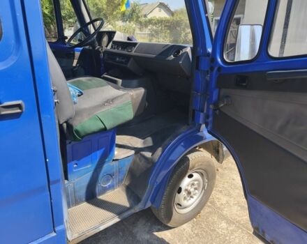 Синий Мерседес Sprinter, объемом двигателя 3 л и пробегом 650 тыс. км за 3200 $, фото 4 на Automoto.ua