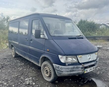 Синий Мерседес Sprinter, объемом двигателя 2.3 л и пробегом 500 тыс. км за 1000 $, фото 2 на Automoto.ua
