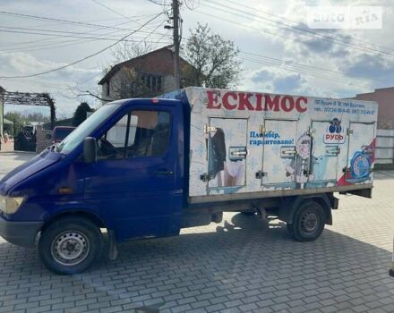 Синий Мерседес Sprinter, объемом двигателя 2.9 л и пробегом 350 тыс. км за 4400 $, фото 2 на Automoto.ua