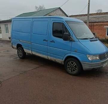 Синий Мерседес Sprinter, объемом двигателя 2.87 л и пробегом 800 тыс. км за 4700 $, фото 2 на Automoto.ua