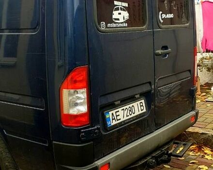 Синий Мерседес Sprinter, объемом двигателя 2.9 л и пробегом 350 тыс. км за 10000 $, фото 2 на Automoto.ua
