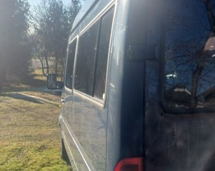 Синий Мерседес Sprinter, объемом двигателя 2.9 л и пробегом 440 тыс. км за 5300 $, фото 4 на Automoto.ua