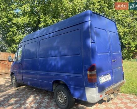 Синий Мерседес Sprinter, объемом двигателя 2.9 л и пробегом 700 тыс. км за 2800 $, фото 2 на Automoto.ua