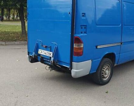 Синий Мерседес Sprinter, объемом двигателя 2.15 л и пробегом 663 тыс. км за 5300 $, фото 6 на Automoto.ua