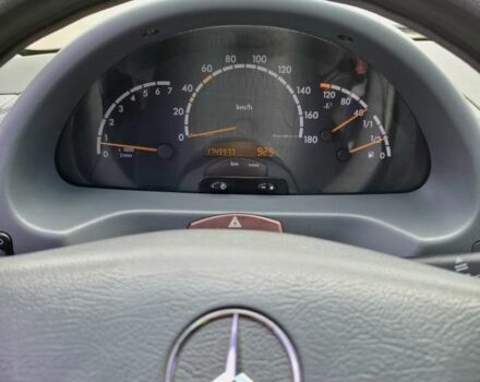 Синий Мерседес Sprinter, объемом двигателя 2.2 л и пробегом 174 тыс. км за 8800 $, фото 6 на Automoto.ua