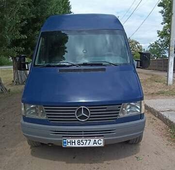 Синий Мерседес Sprinter, объемом двигателя 2.9 л и пробегом 600 тыс. км за 6700 $, фото 2 на Automoto.ua