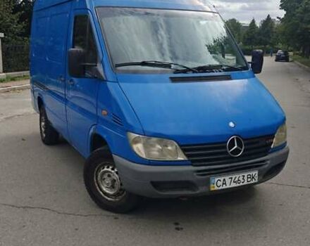 Синий Мерседес Sprinter, объемом двигателя 2.15 л и пробегом 663 тыс. км за 5300 $, фото 2 на Automoto.ua