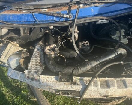 Синий Мерседес Sprinter, объемом двигателя 2.1 л и пробегом 450 тыс. км за 2000 $, фото 2 на Automoto.ua