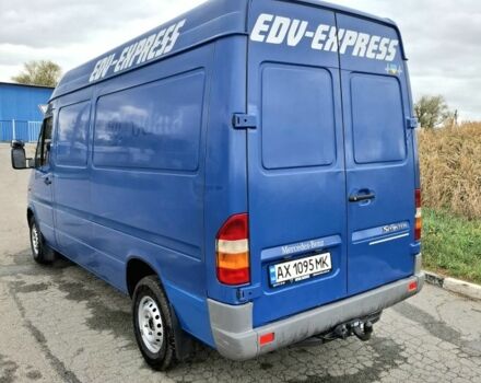 Синий Мерседес Sprinter, объемом двигателя 2.2 л и пробегом 174 тыс. км за 8800 $, фото 2 на Automoto.ua