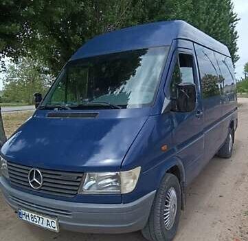 Синий Мерседес Sprinter, объемом двигателя 2.9 л и пробегом 600 тыс. км за 6700 $, фото 3 на Automoto.ua
