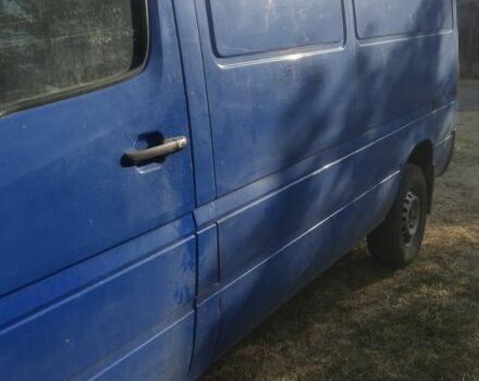 Синій Мерседес Sprinter, об'ємом двигуна 2.2 л та пробігом 600 тис. км за 5700 $, фото 2 на Automoto.ua