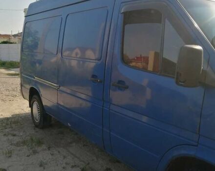 Синий Мерседес Sprinter, объемом двигателя 2.1 л и пробегом 420 тыс. км за 7000 $, фото 5 на Automoto.ua