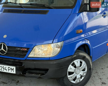 Синий Мерседес Sprinter, объемом двигателя 2.7 л и пробегом 800 тыс. км за 8500 $, фото 2 на Automoto.ua