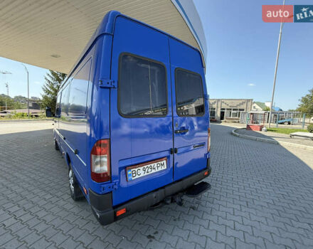 Синий Мерседес Sprinter, объемом двигателя 2.7 л и пробегом 800 тыс. км за 8550 $, фото 8 на Automoto.ua
