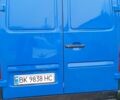 Синій Мерседес Sprinter, об'ємом двигуна 2.7 л та пробігом 318 тис. км за 10000 $, фото 1 на Automoto.ua