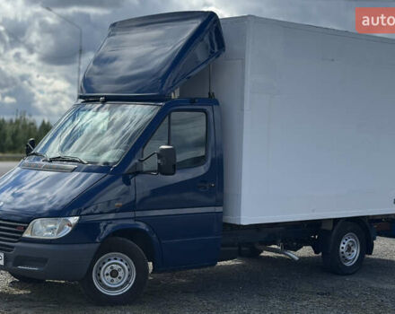 Синий Мерседес Sprinter, объемом двигателя 2.2 л и пробегом 300 тыс. км за 11900 $, фото 3 на Automoto.ua