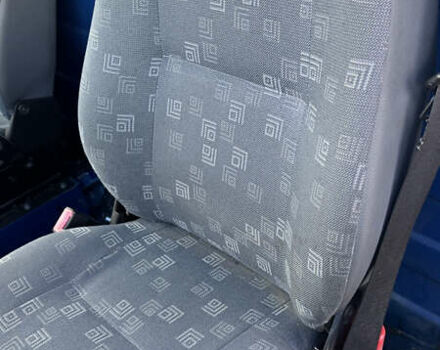 Синий Мерседес Sprinter, объемом двигателя 2.2 л и пробегом 300 тыс. км за 11900 $, фото 9 на Automoto.ua