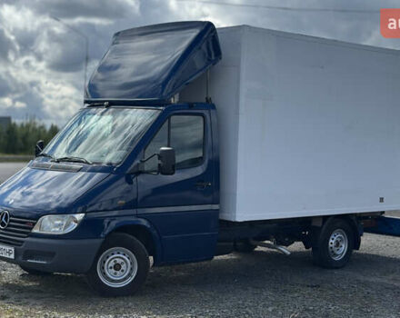 Синий Мерседес Sprinter, объемом двигателя 2.2 л и пробегом 300 тыс. км за 11900 $, фото 2 на Automoto.ua
