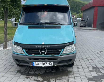 Синій Мерседес Sprinter, об'ємом двигуна 2.69 л та пробігом 370 тис. км за 16500 $, фото 3 на Automoto.ua
