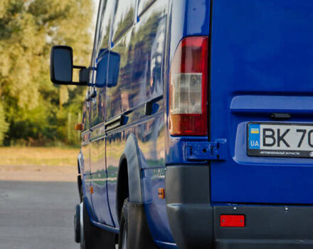 Синий Мерседес Sprinter, объемом двигателя 2.2 л и пробегом 300 тыс. км за 12800 $, фото 19 на Automoto.ua