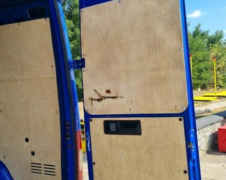 Синий Мерседес Sprinter, объемом двигателя 2.7 л и пробегом 290 тыс. км за 14000 $, фото 11 на Automoto.ua