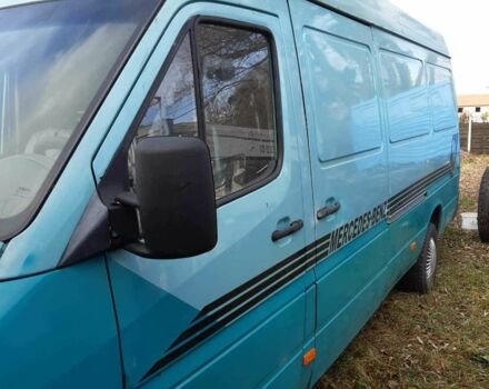 Синий Мерседес Sprinter, объемом двигателя 2.1 л и пробегом 200 тыс. км за 6500 $, фото 3 на Automoto.ua