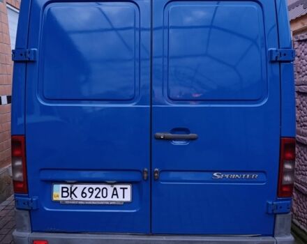 Синій Мерседес Sprinter, об'ємом двигуна 2.2 л та пробігом 320 тис. км за 10000 $, фото 1 на Automoto.ua