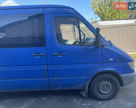Синій Мерседес Sprinter, об'ємом двигуна 2.15 л та пробігом 805 тис. км за 6000 $, фото 3 на Automoto.ua