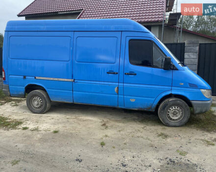 Синій Мерседес Sprinter, об'ємом двигуна 2.2 л та пробігом 670 тис. км за 5800 $, фото 2 на Automoto.ua