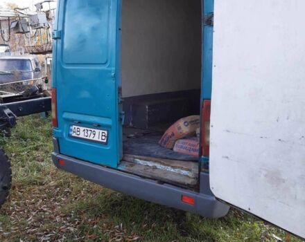 Синий Мерседес Sprinter, объемом двигателя 2.1 л и пробегом 200 тыс. км за 6500 $, фото 5 на Automoto.ua