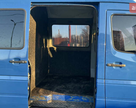 Синій Мерседес Sprinter, об'ємом двигуна 2.15 л та пробігом 430 тис. км за 13000 $, фото 11 на Automoto.ua