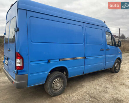 Синий Мерседес Sprinter, объемом двигателя 2.2 л и пробегом 670 тыс. км за 6300 $, фото 1 на Automoto.ua
