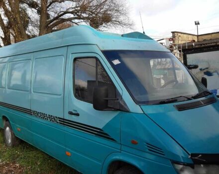 Синий Мерседес Sprinter, объемом двигателя 2.1 л и пробегом 200 тыс. км за 6500 $, фото 2 на Automoto.ua