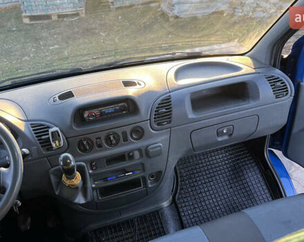 Синій Мерседес Sprinter, об'ємом двигуна 2.15 л та пробігом 430 тис. км за 13000 $, фото 16 на Automoto.ua