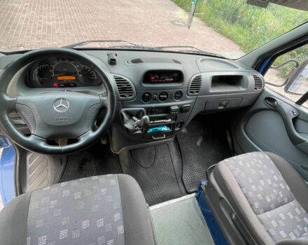Синий Мерседес Sprinter, объемом двигателя 2.7 л и пробегом 320 тыс. км за 7800 $, фото 9 на Automoto.ua