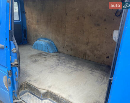 Синій Мерседес Sprinter, об'ємом двигуна 2.15 л та пробігом 655 тис. км за 6500 $, фото 11 на Automoto.ua