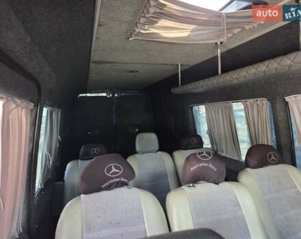 Синій Мерседес Sprinter, об'ємом двигуна 2.15 л та пробігом 348 тис. км за 7400 $, фото 4 на Automoto.ua