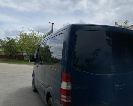 Синий Мерседес Sprinter, объемом двигателя 2.1 л и пробегом 457 тыс. км за 6400 $, фото 3 на Automoto.ua