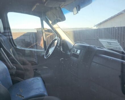 Синий Мерседес Sprinter, объемом двигателя 2 л и пробегом 220 тыс. км за 10000 $, фото 4 на Automoto.ua