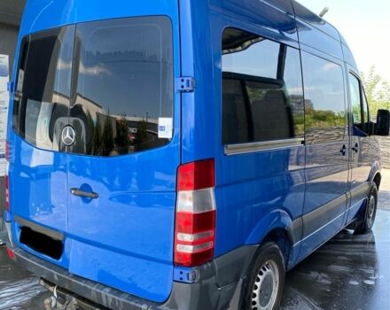 Синий Мерседес Sprinter, объемом двигателя 2.2 л и пробегом 481 тыс. км за 12000 $, фото 4 на Automoto.ua