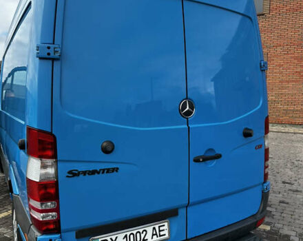 Синий Мерседес Sprinter, объемом двигателя 2.2 л и пробегом 442 тыс. км за 13800 $, фото 7 на Automoto.ua