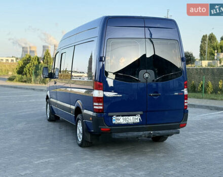 Синий Мерседес Sprinter, объемом двигателя 2.99 л и пробегом 315 тыс. км за 14500 $, фото 6 на Automoto.ua