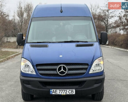 Синий Мерседес Sprinter, объемом двигателя 2.2 л и пробегом 110 тыс. км за 12000 $, фото 1 на Automoto.ua
