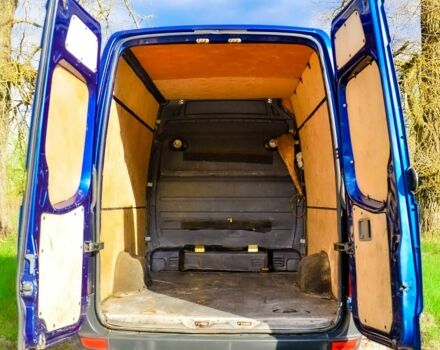Синий Мерседес Sprinter, объемом двигателя 3 л и пробегом 350 тыс. км за 19000 $, фото 7 на Automoto.ua