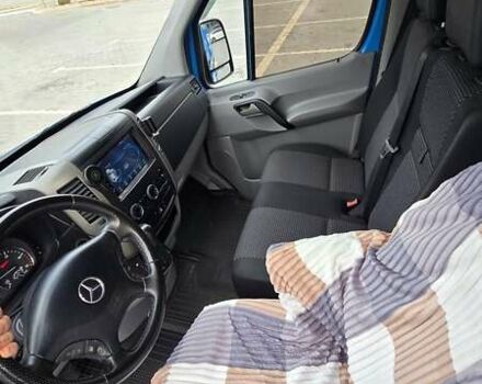 Синий Мерседес Sprinter, объемом двигателя 2.15 л и пробегом 290 тыс. км за 11850 $, фото 50 на Automoto.ua